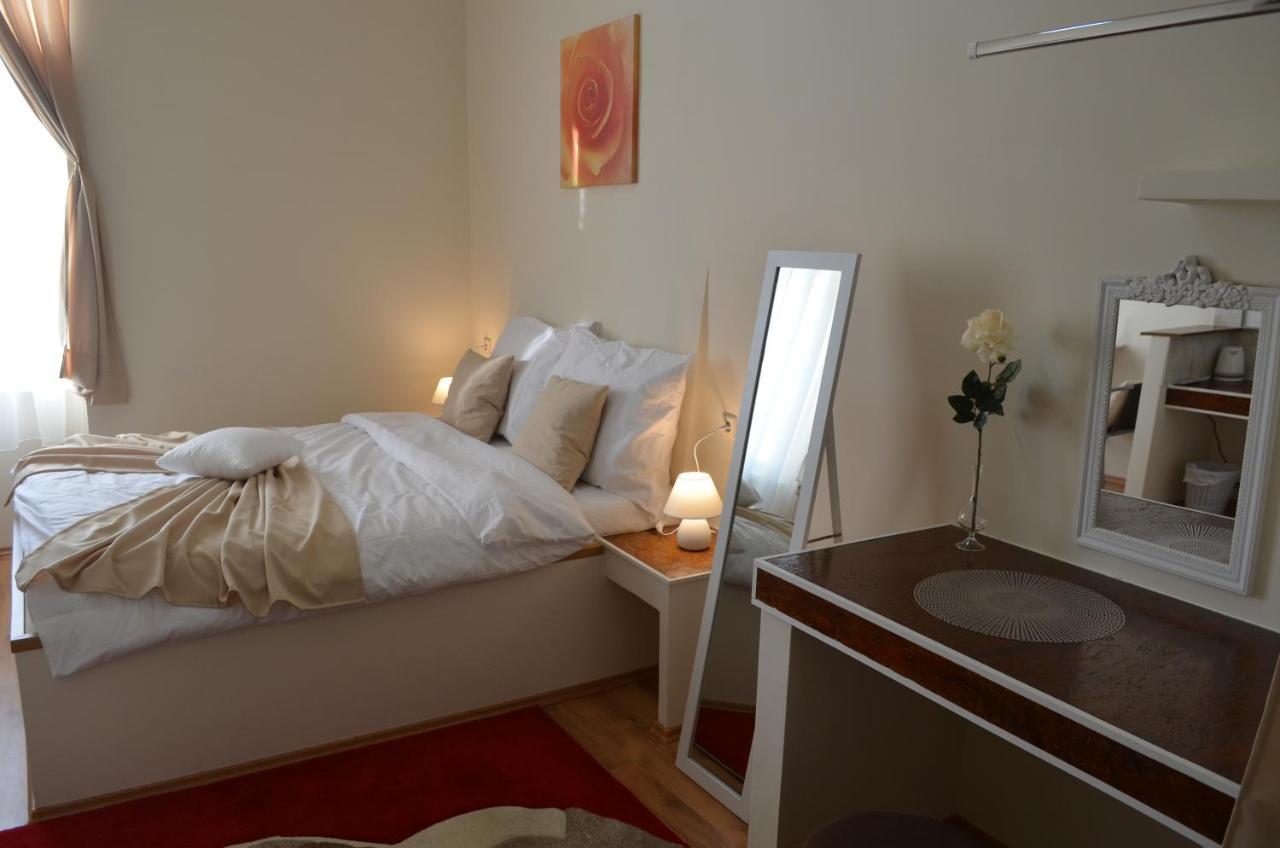 Rooms & Apartments Infinity Rijeka Exterior foto