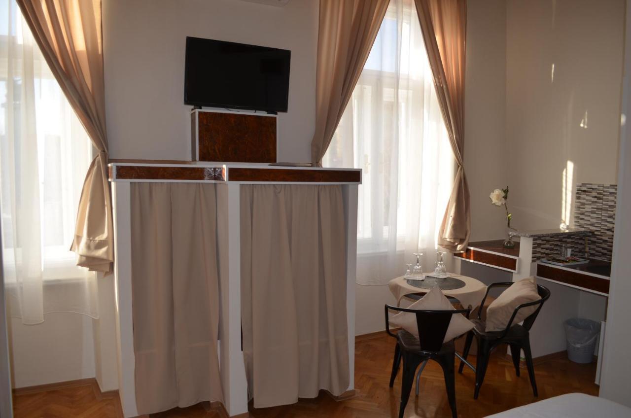 Rooms & Apartments Infinity Rijeka Exterior foto